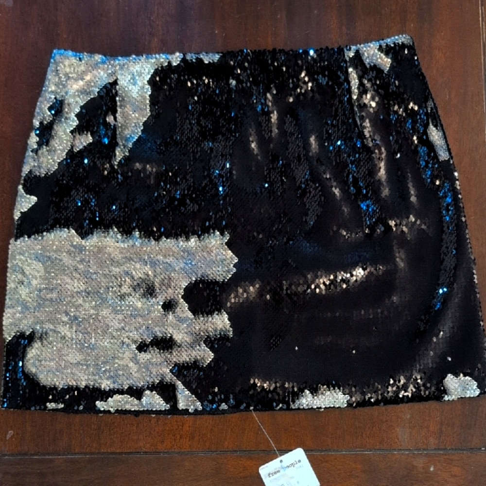 Free People Sequins Skirt Size 6 Black Silver